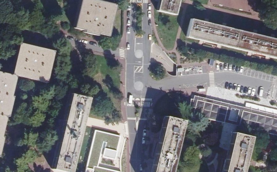 Vue aérienne du Mini-giratoire n°244036539