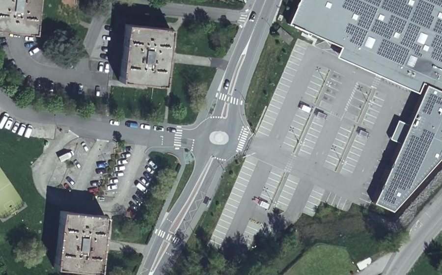 Vue aérienne du Mini-giratoire n°244977195