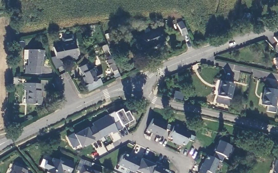 Vue aérienne du Mini-giratoire n°245390408