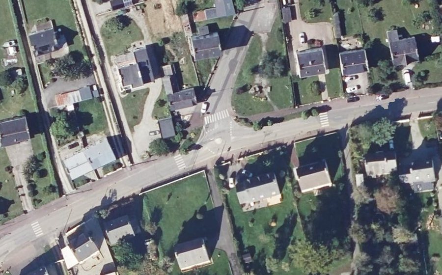 Vue aérienne du Mini-giratoire n°245491130