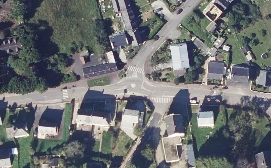 Vue aérienne du Mini-giratoire n°245491132