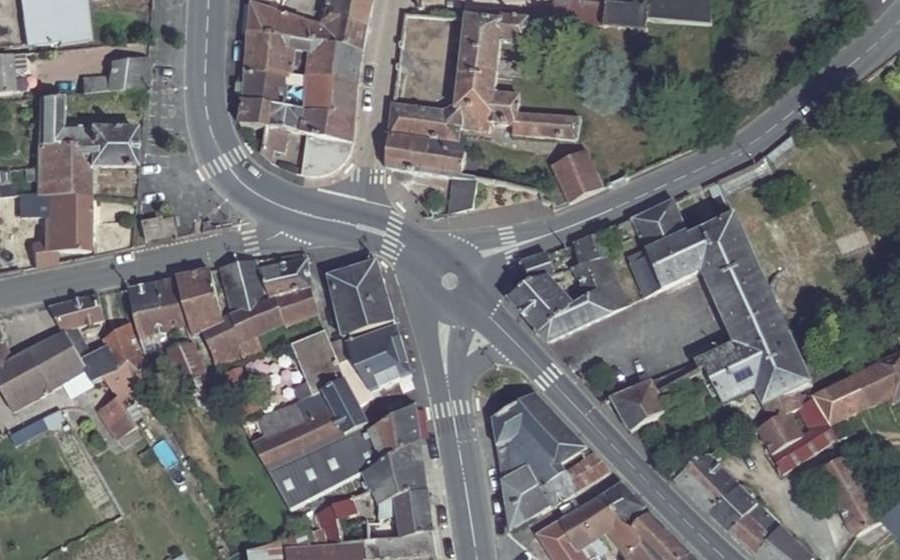 Vue aérienne du Mini-giratoire n°245781150