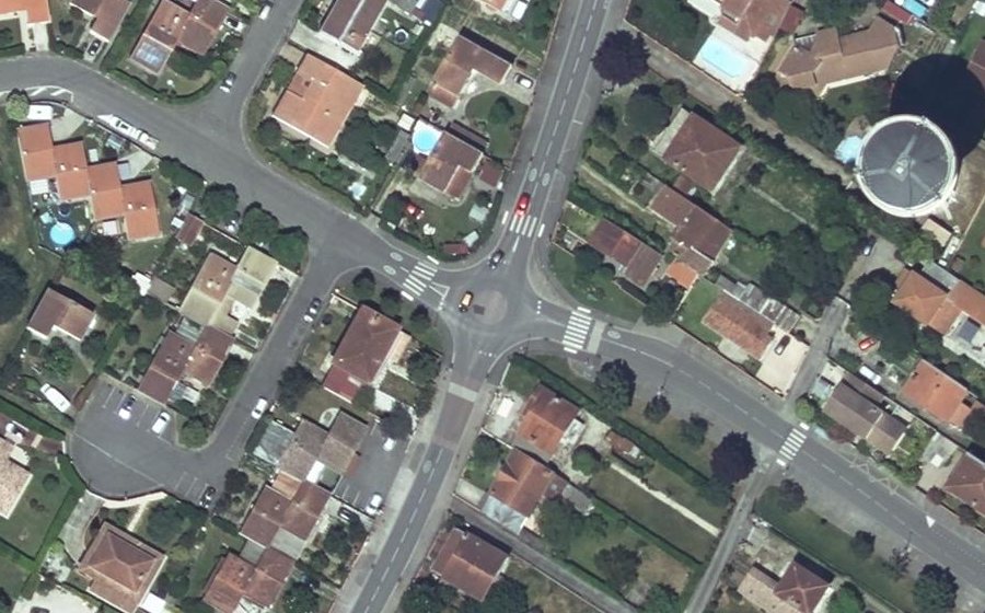 Vue aérienne du Mini-giratoire n°245964960