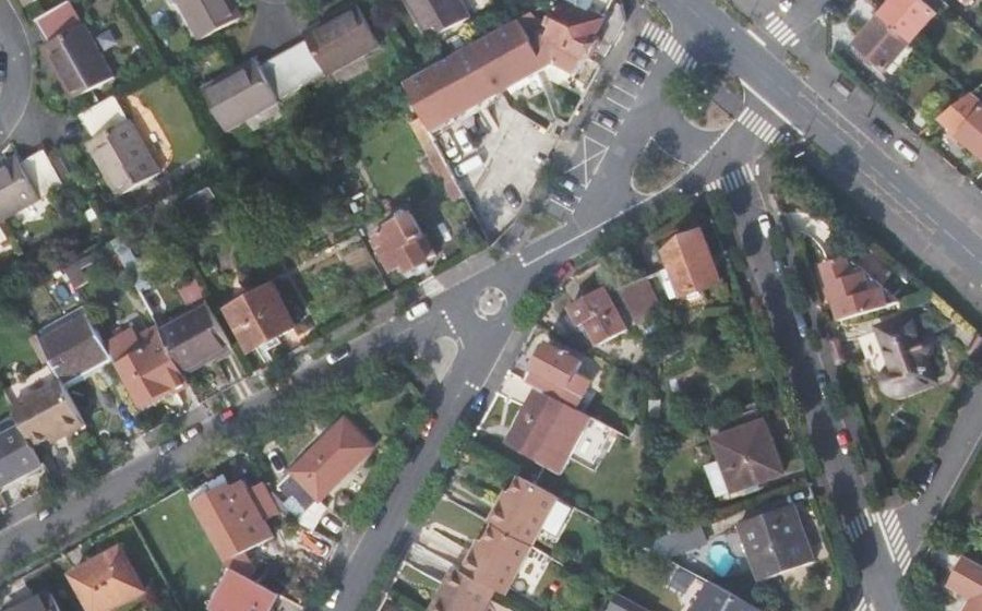 Vue aérienne du Mini-giratoire n°246138912