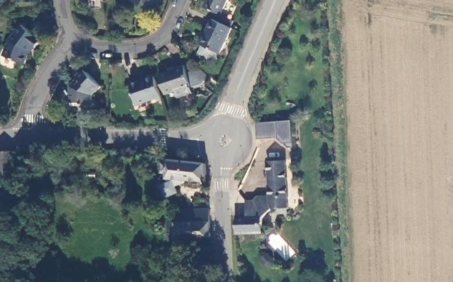 Vue aérienne du Mini-giratoire n°246602543