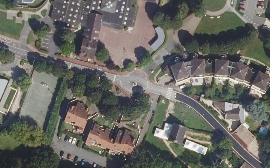 Vue aérienne du Mini-giratoire n°247469612
