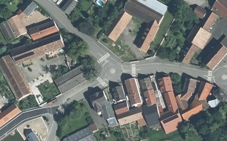 Vue aérienne du Mini-giratoire n°248073118
