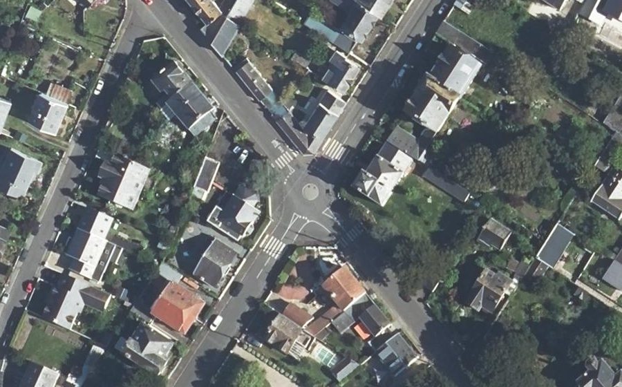 Vue aérienne du Mini-giratoire n°248488139