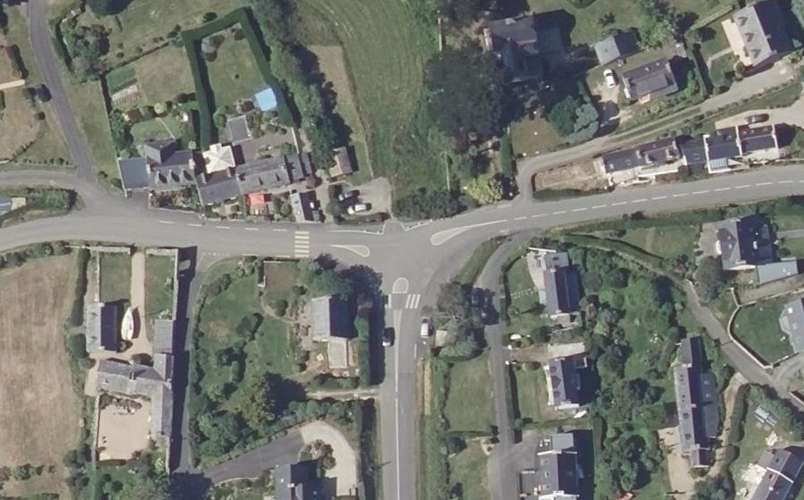 Vue aérienne du Mini-giratoire n°248952964