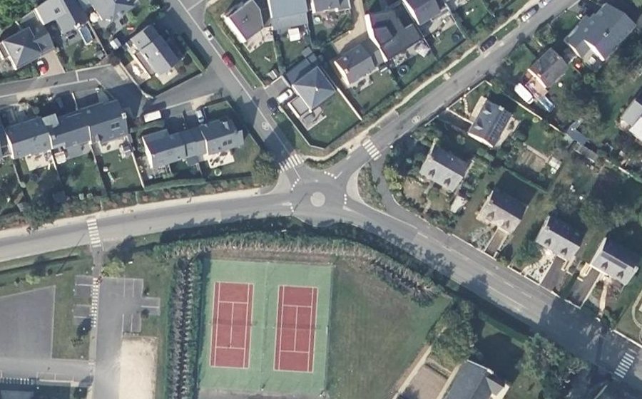 Vue aérienne du Mini-giratoire n°249528781