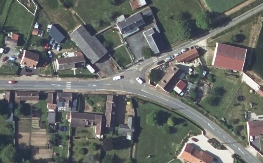 Vue aérienne du Mini-giratoire n°250661876