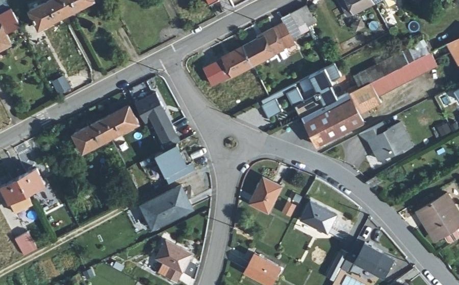 Vue aérienne du Mini-giratoire n°250758087