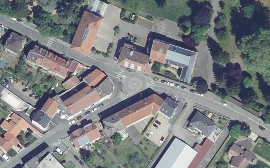 Vue aérienne du Mini-giratoire n°251694267