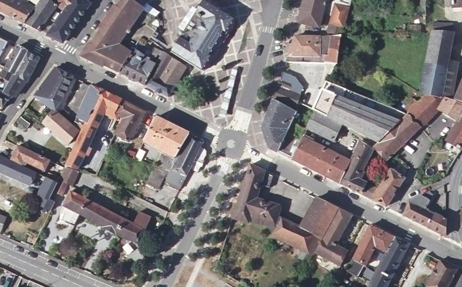 Vue aérienne du Mini-giratoire n°252253574