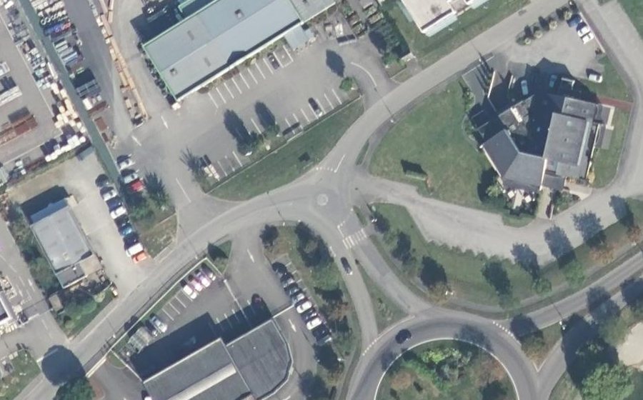 Vue aérienne du Mini-giratoire n°253586632