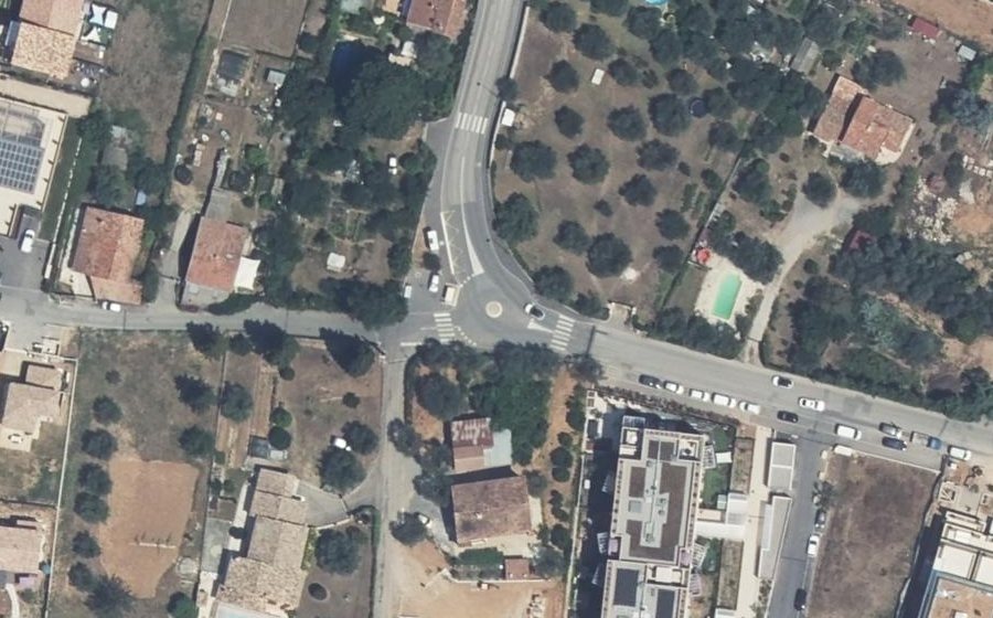 Vue aérienne du Rond-point anonyme n°1002548904