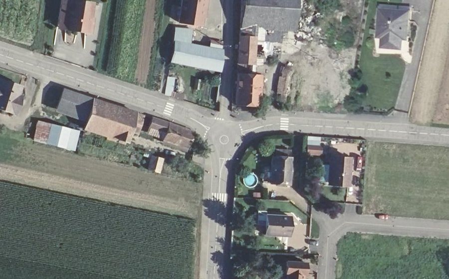 Vue aérienne du Mini-giratoire n°255153550