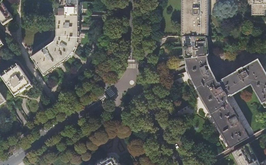 Vue aérienne du Mini-giratoire n°255161503