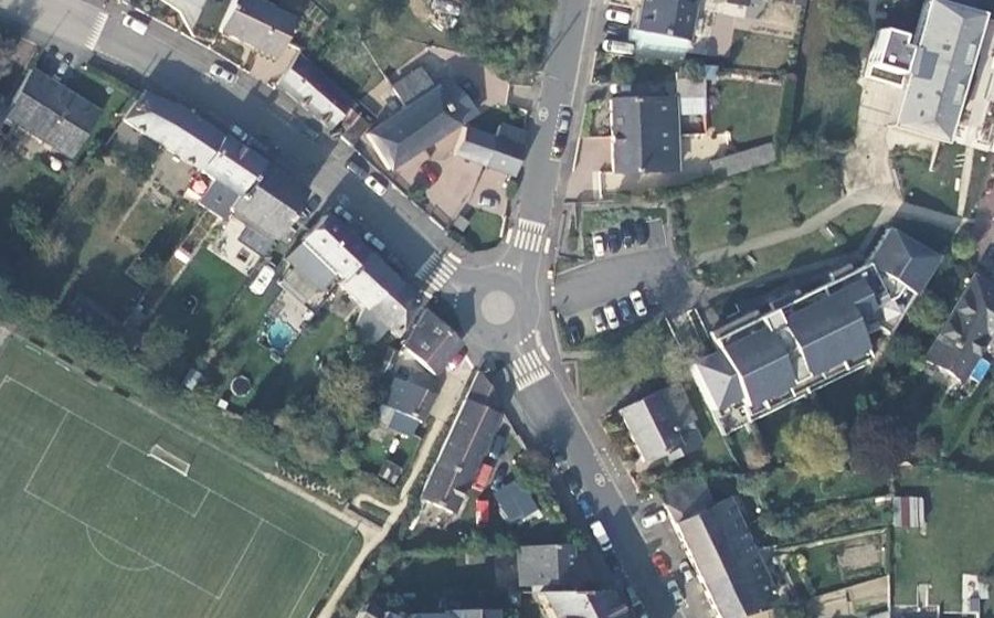 Vue aérienne du Mini-giratoire n°255392085