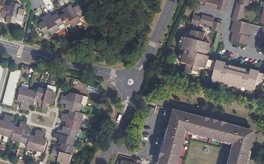 Vue aérienne du Mini-giratoire n°256137535