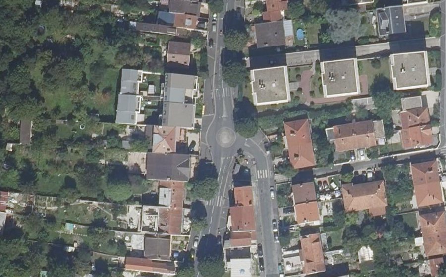 Vue aérienne du Mini-giratoire n°256236984
