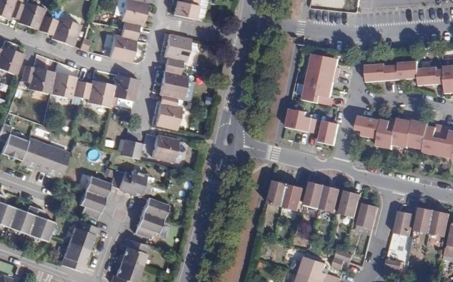 Vue aérienne du Mini-giratoire n°257382888