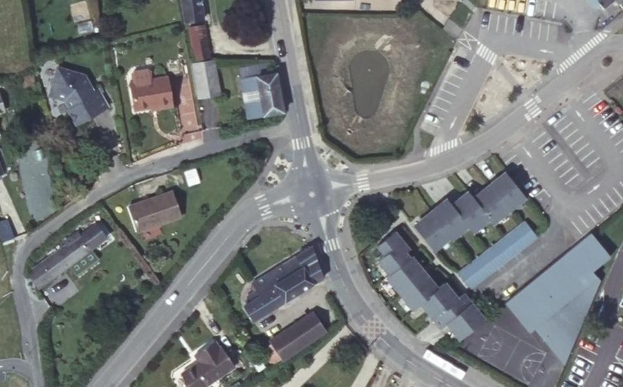 Vue aérienne du Mini-giratoire n°257602785