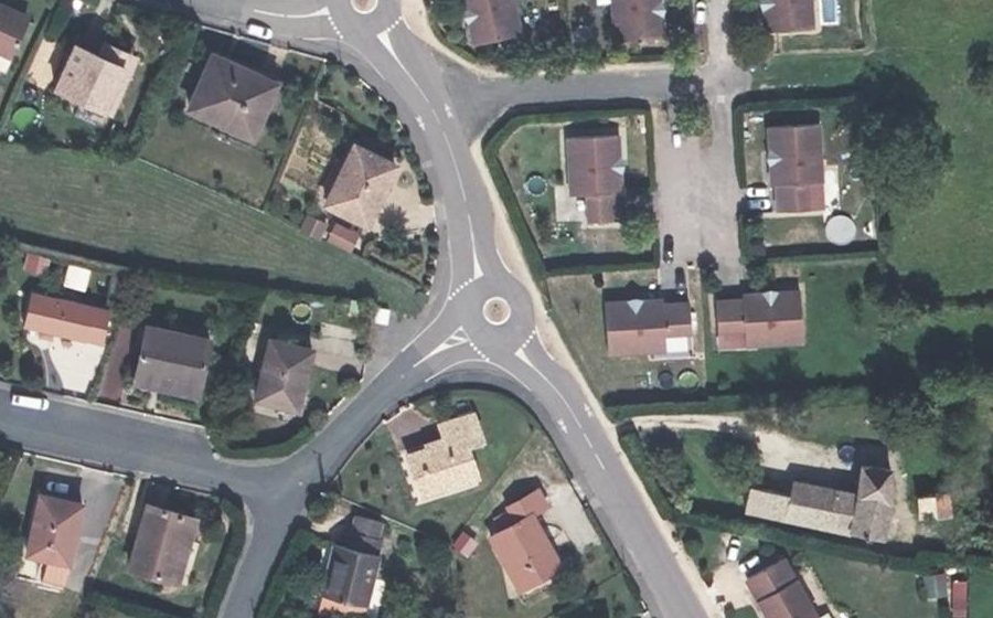 Vue aérienne du Mini-giratoire n°258943607