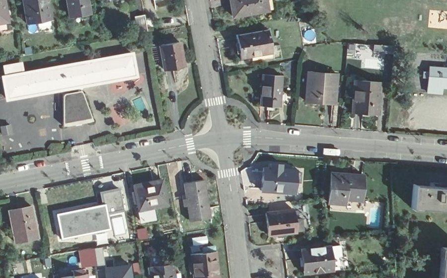 Vue aérienne du Mini-giratoire n°259439009