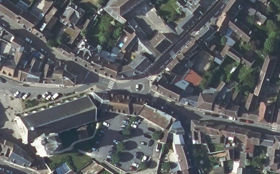 Vue aérienne du Mini-giratoire n°259807042