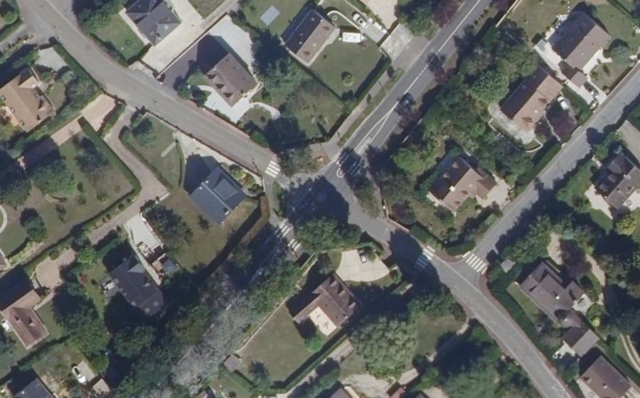 Vue aérienne du Mini-giratoire n°259825296