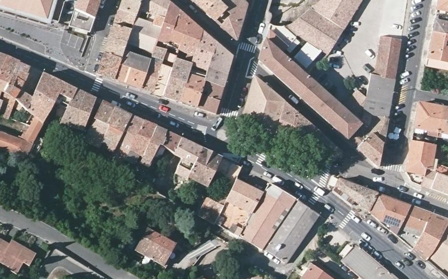 Vue aérienne de la Place des Martyrs de la Résistance