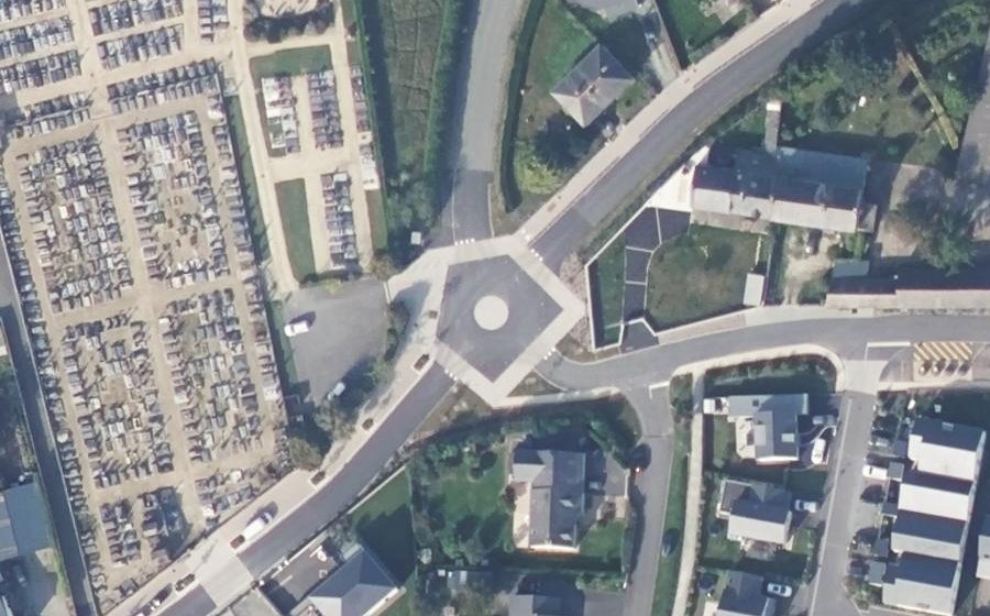 Vue aérienne du Mini-giratoire n°260484404