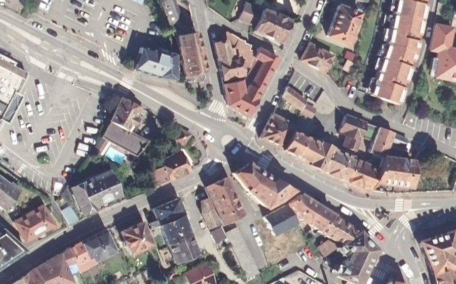 Vue aérienne du Mini-giratoire n°260492885