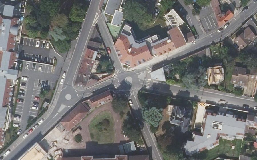 Vue aérienne du Mini-giratoire n°260694541