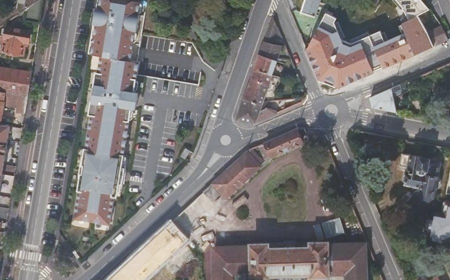 Vue aérienne du Mini-giratoire n°260694701