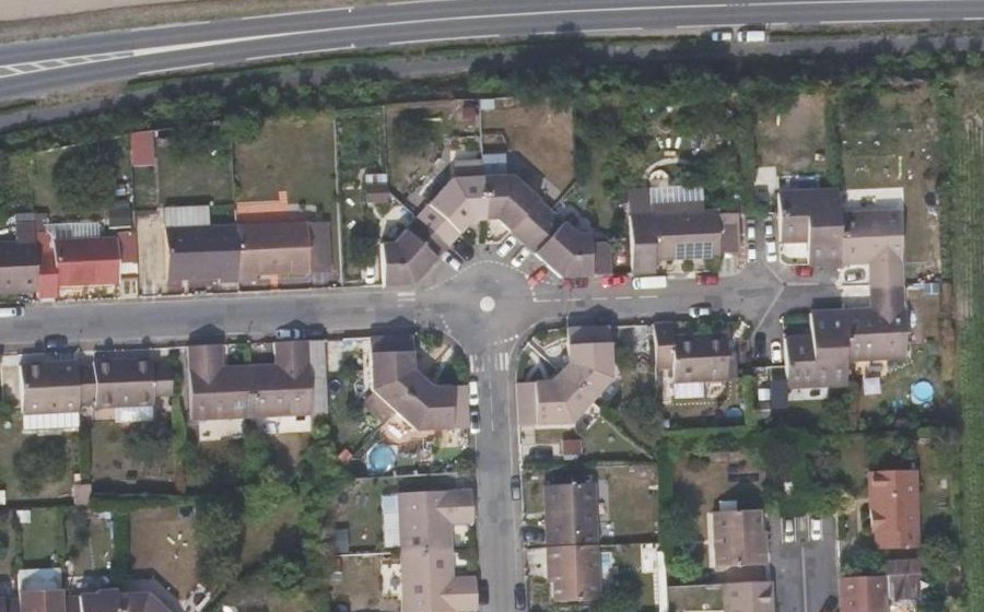 Vue aérienne du Mini-giratoire n°260696008