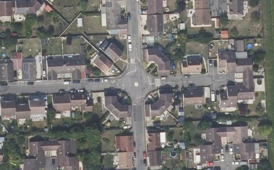 Vue aérienne du Mini-giratoire n°260696361