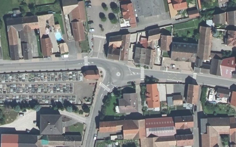Vue aérienne du Mini-giratoire n°261663460