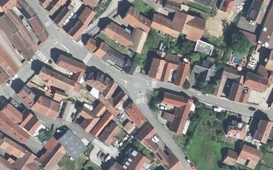 Vue aérienne du Mini-giratoire n°261666475