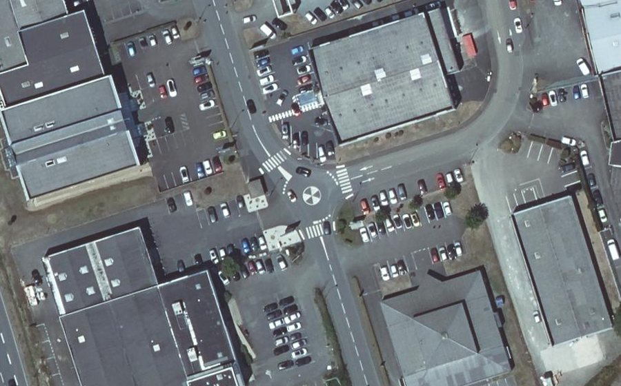 Vue aérienne du Mini-giratoire n°262498961