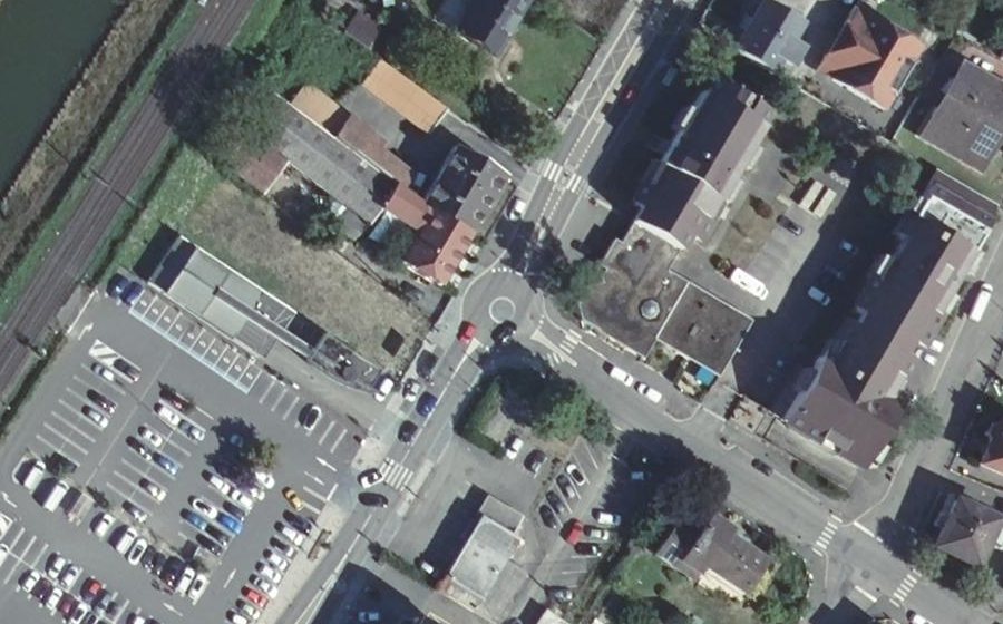Vue aérienne du Mini-giratoire n°264195303