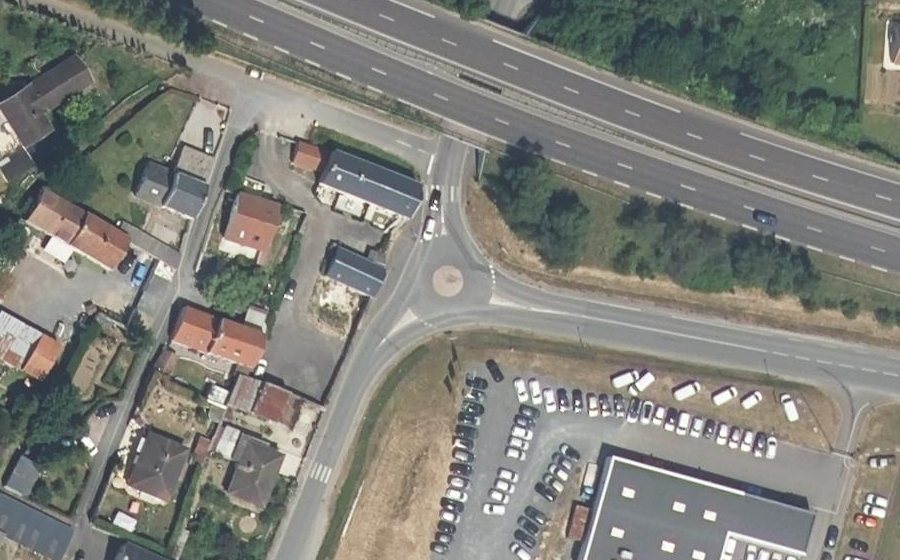 Vue aérienne du Mini-giratoire n°265631278