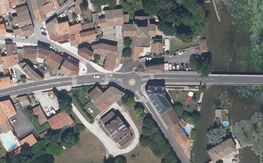 Vue aérienne du Mini-giratoire n°268335141