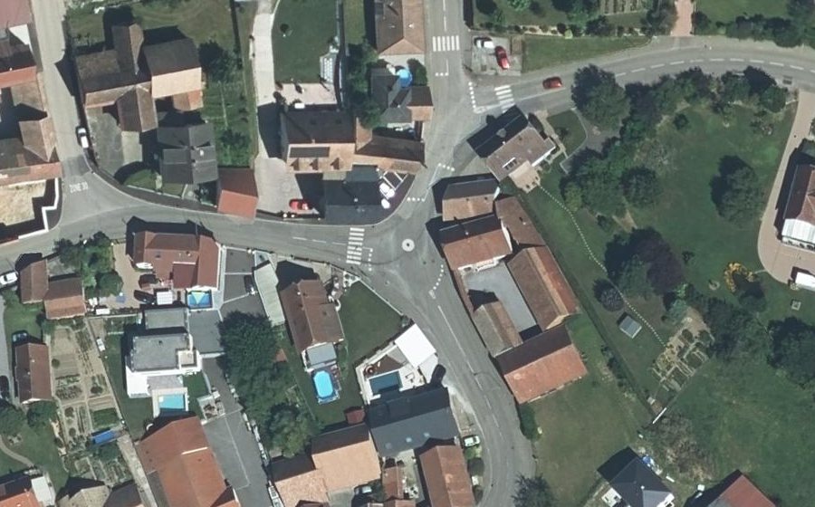 Vue aérienne du Mini-giratoire n°268595196