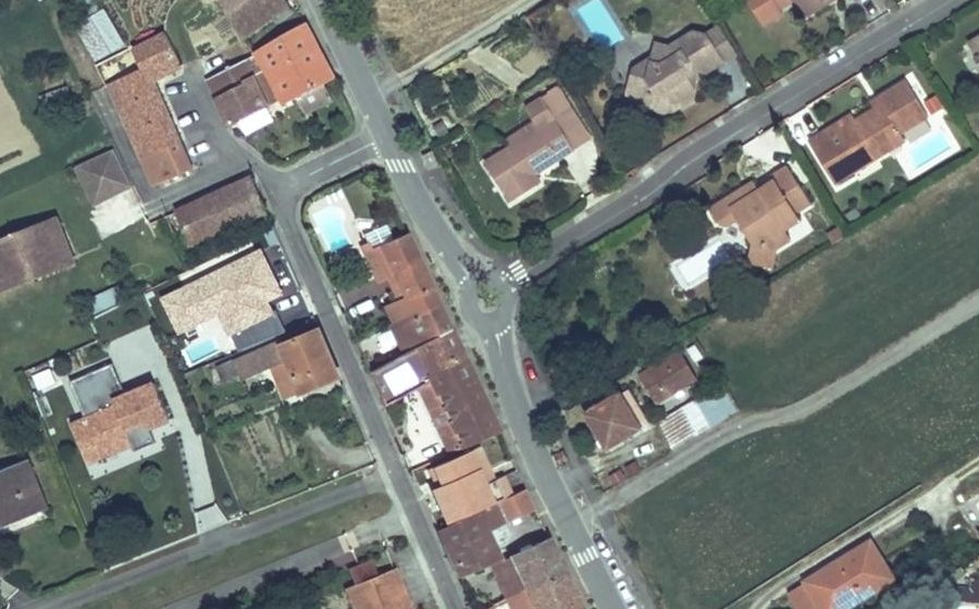 Vue aérienne du Mini-giratoire n°269204556