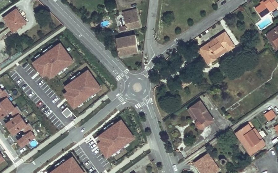 Vue aérienne du Mini-giratoire n°269551681