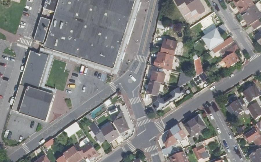 Vue aérienne du Mini-giratoire n°269775708