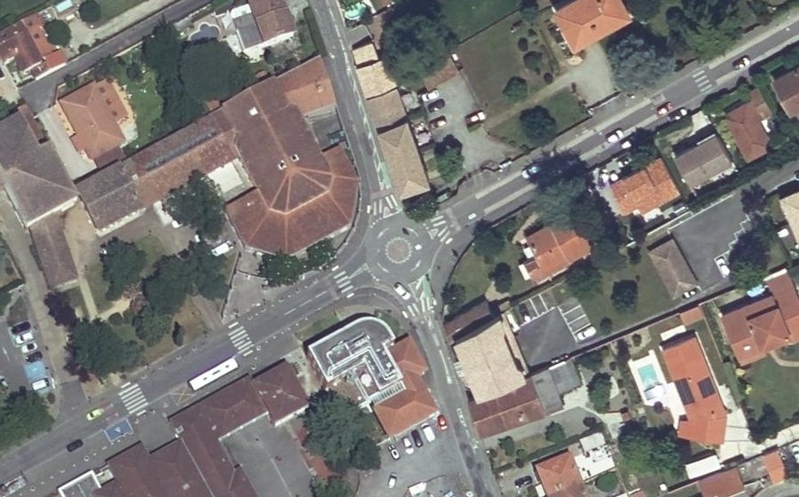 Vue aérienne du Mini-giratoire n°270128405