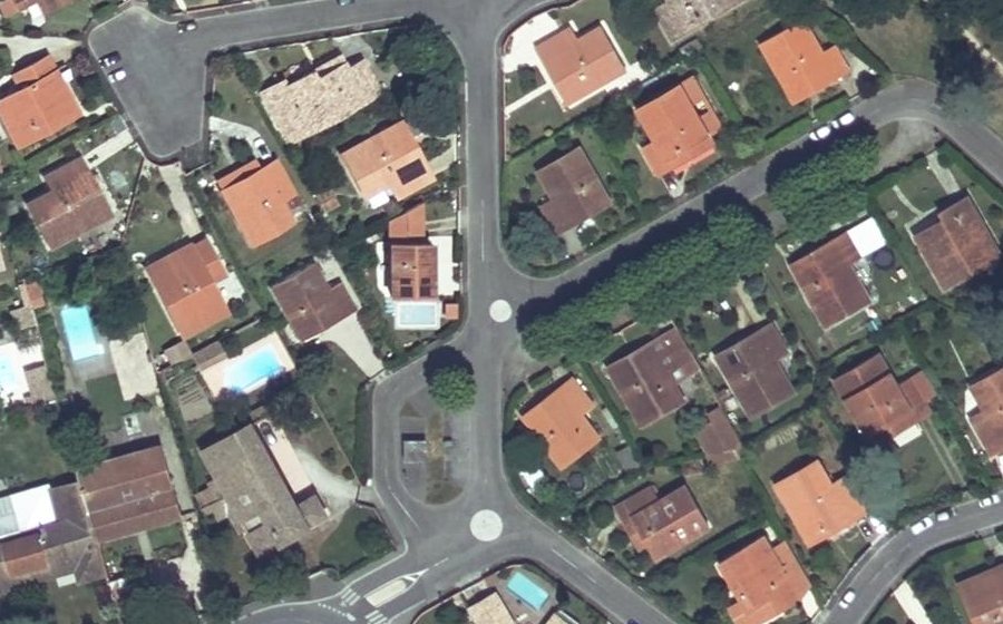 Vue aérienne du Mini-giratoire n°270131734